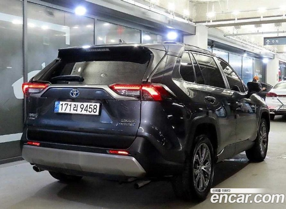Toyota RAV4 5 Generation 2.5 4WD Hybrid (04.2022)