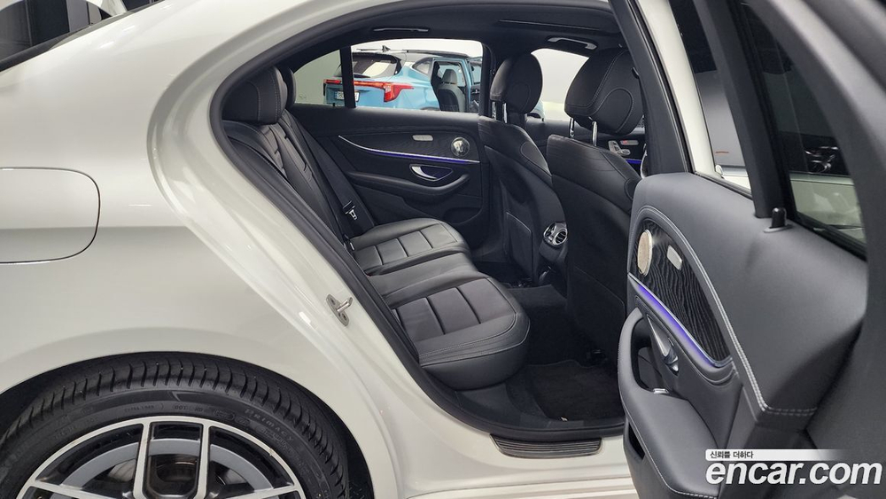 Mercedes-Benz E-Class W213 E220d 4MATIC AMG Line (10.2020)
