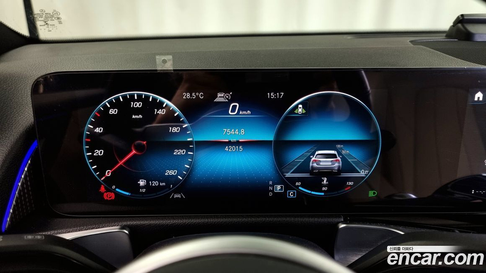 Mercedes-Benz GLB-Class X247 GLB220 (08.2021)