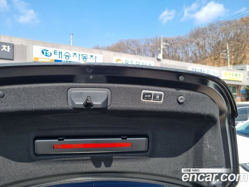 Genesis The New G70 Бензин 2.0T 2WD (01.2021)