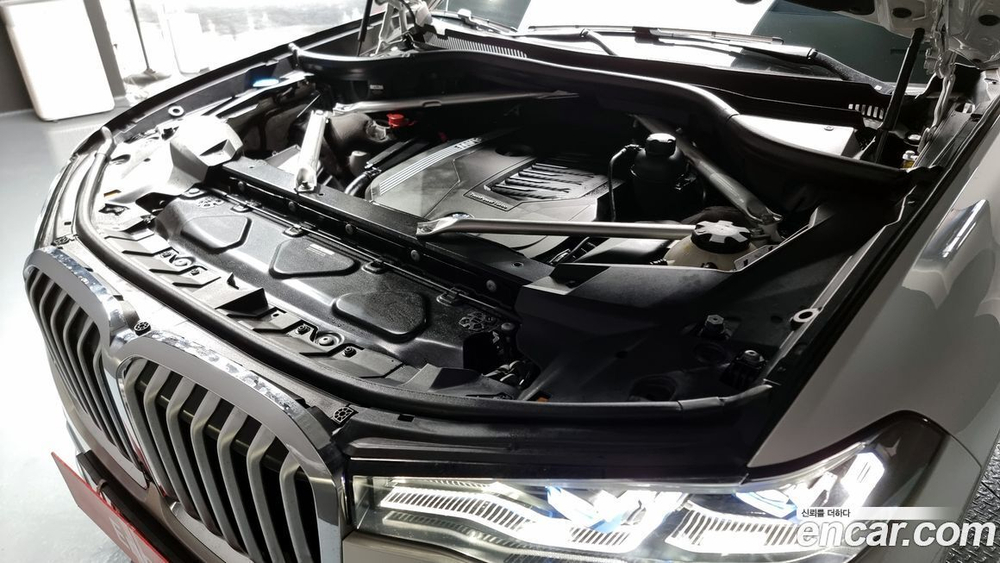 BMW X7 (G07) xDrive 40i Design Pure Excellence 7-и местный (03.2022)