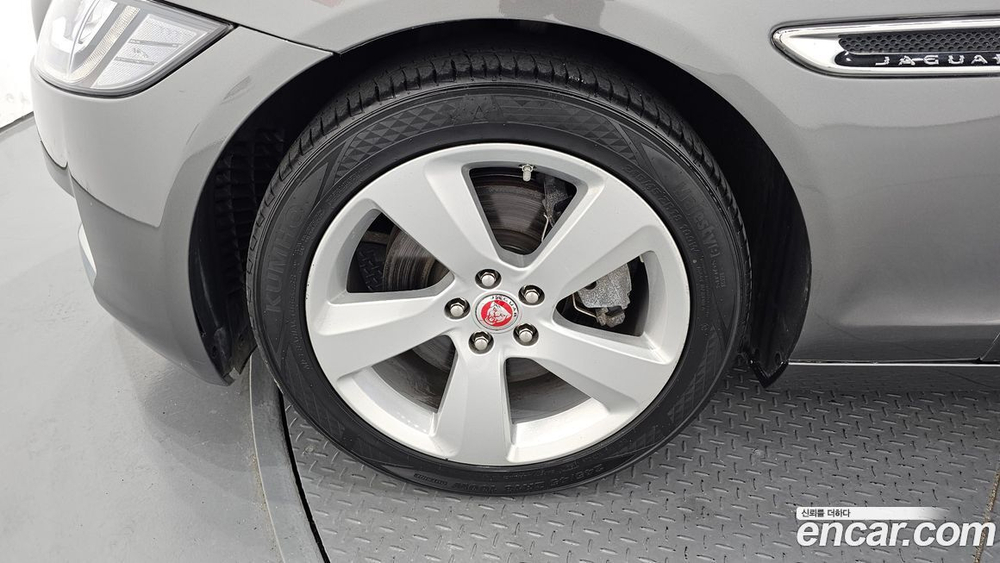 Jaguar XF (X260) 20d Prestige (10.2019)