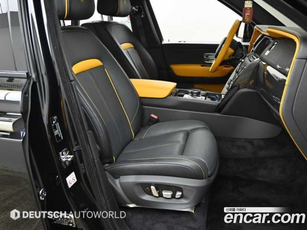 Rolls-Royce 컬리넌 6.7 V12 Черный 배지 (05.2020)