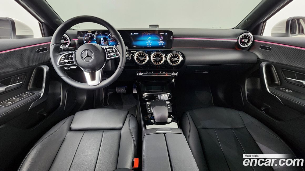 Mercedes-Benz A-Class W177 A220 Hatchback (08.2022)