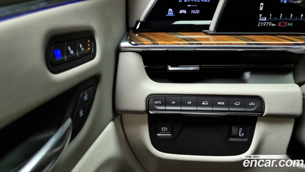 Cadillac Escalade 5 Generation 6.2 (12.2021)