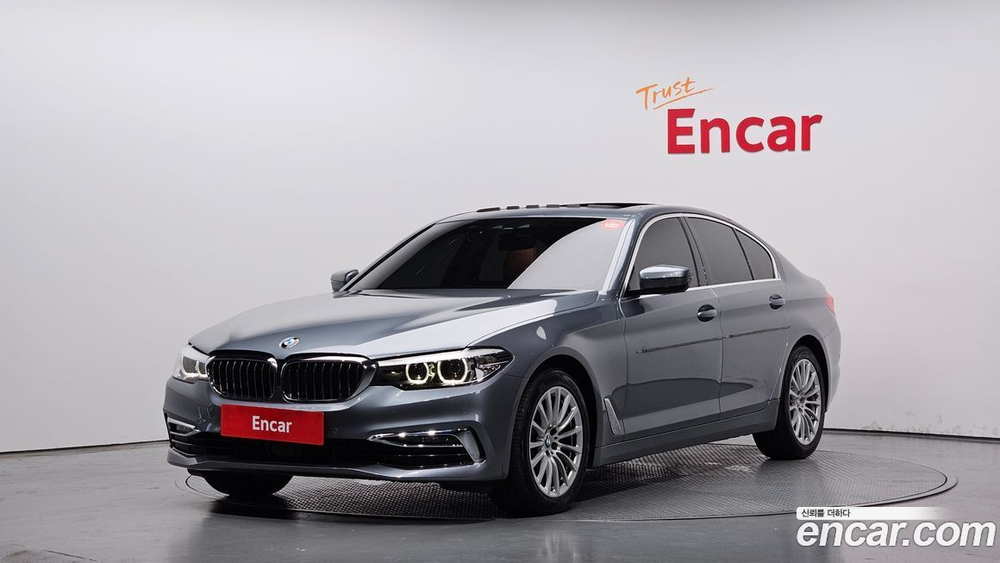 BMW 5 Series (G30) 520i Luxury (08.2019)