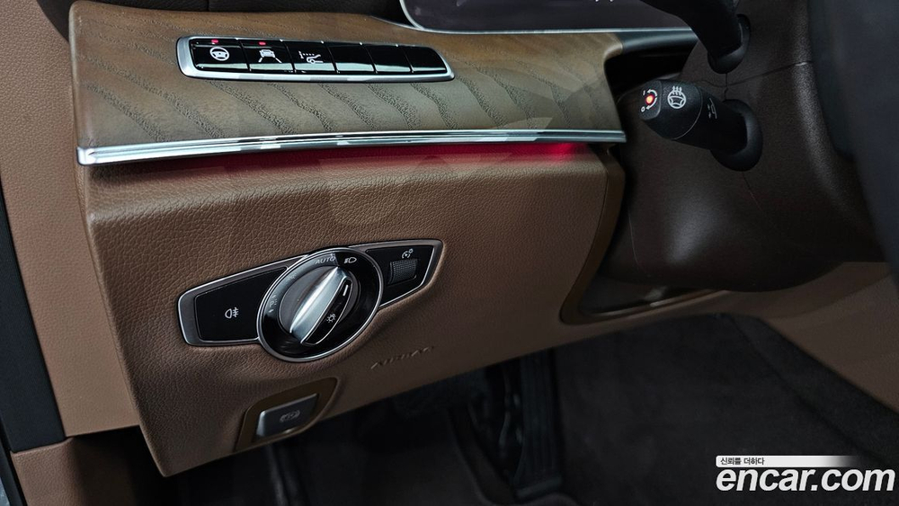 Mercedes-Benz E-Class W213 E300 4MATIC Exclusive (06.2020)
