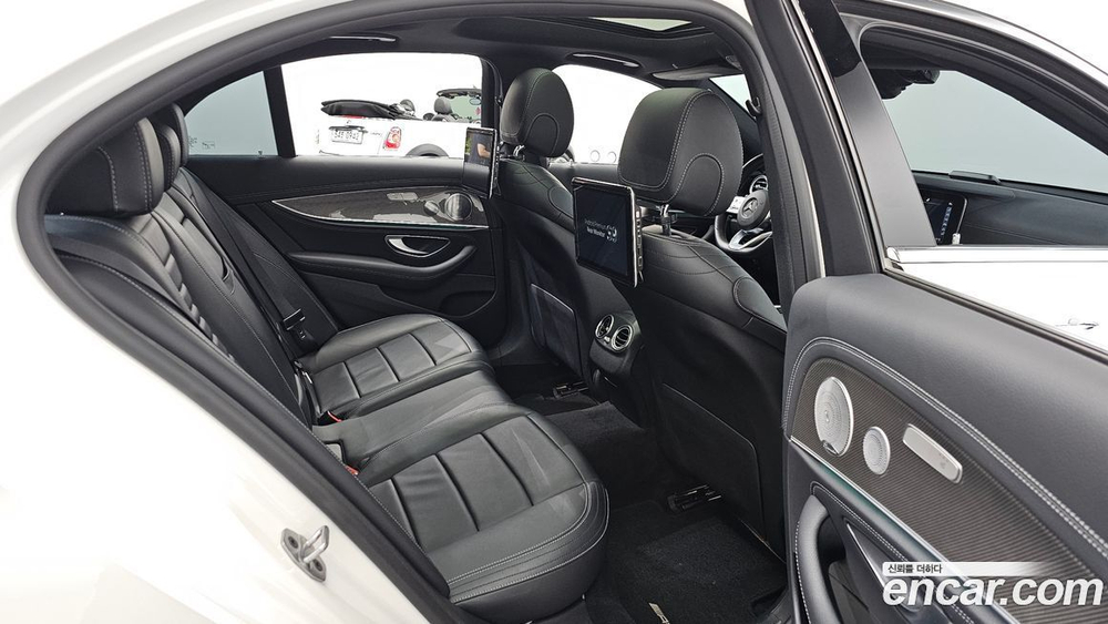 Mercedes-Benz E-Class W213 E350 4MATIC AMG Line (09.2019)
