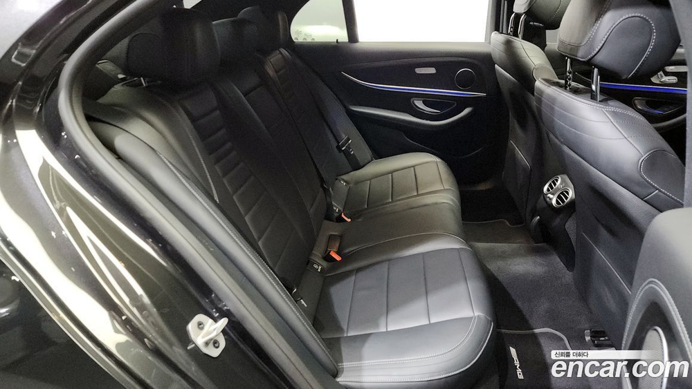 Mercedes-Benz E-Class W213 E220d 4MATIC AMG Line (12.2020)