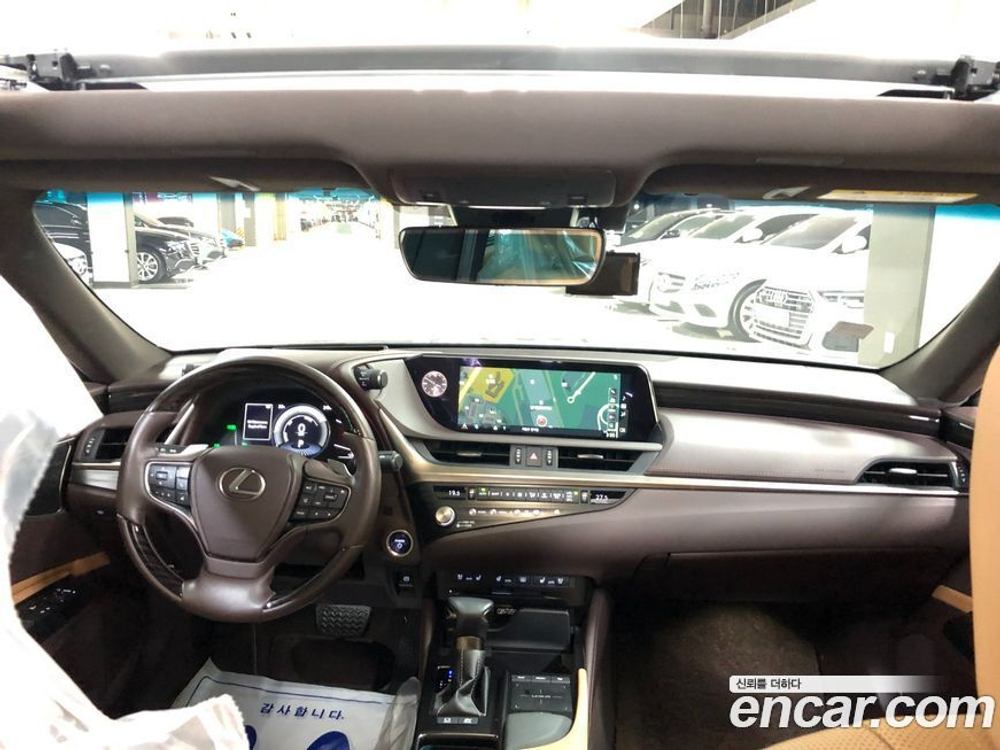 Lexus ES300h 7 Generation Executive (07.2021)