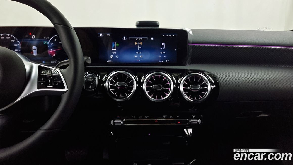 Mercedes-Benz A-Class W177 A220 Hatchback (04.2024)