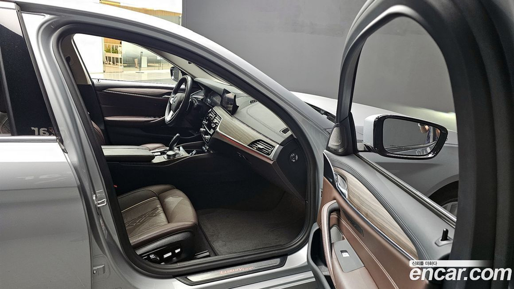 BMW 5 Series (G30) 530i Luxury Plus (06.2020)