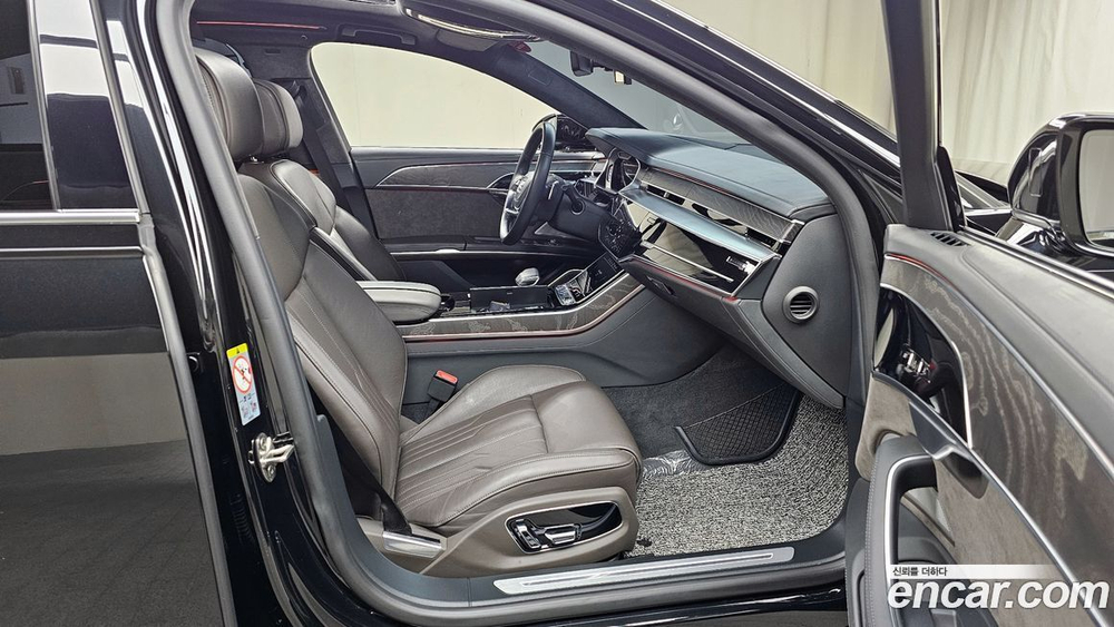 Audi A8 (D5) 60 TFSI Quattro LWB (04.2021)
