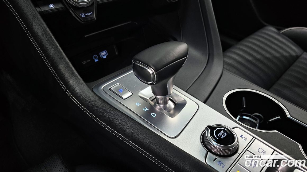 Genesis G70 2.2D (03.2020)