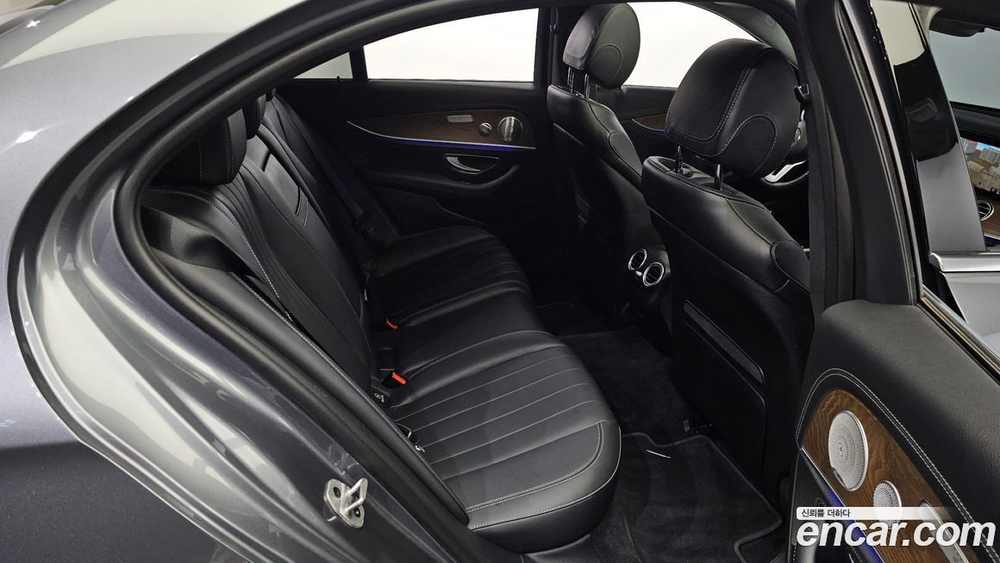 Mercedes-Benz E-Class W213 E300 4MATIC Exclusive (07.2020)