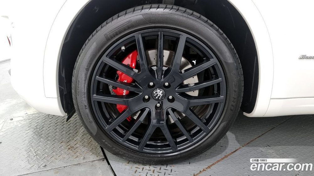 Maserati Levante 3.0 AWD GrandSport (11.2020)