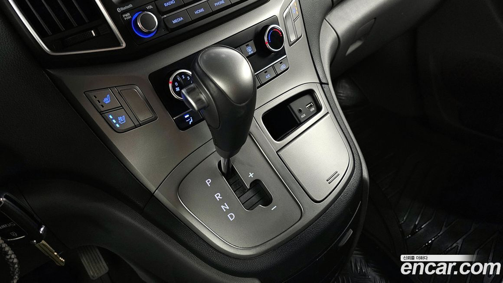 Hyundai The New Grand Starex Van 3-х местный (12.2020)
