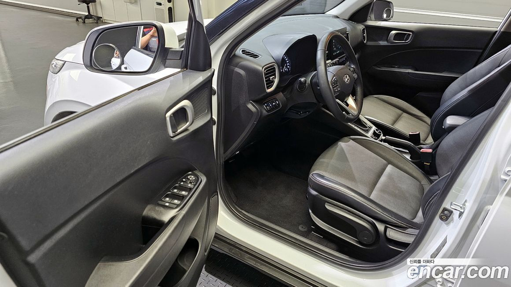 Hyundai Venue 1.6 Modern (06.2020)