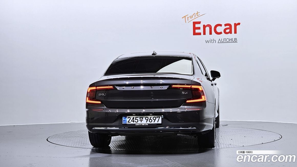 Volvo S90 B5 Ultimate Bright (10.2023)
