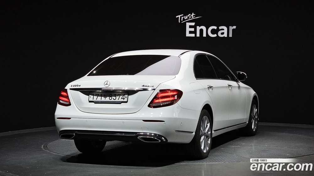 Mercedes-Benz E-Class W213 E220d 4MATIC Exclusive (10.2019)