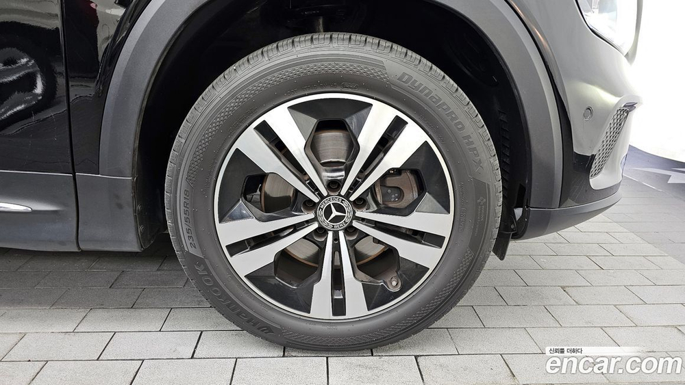 Mercedes-Benz GLB-Class X247 GLB220 (11.2020)