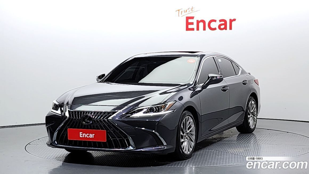 Lexus ES300h 7 Generation Luxury Plus (12.2022)