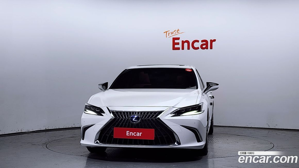 Lexus ES300h 7 Generation Executive (03.2022)