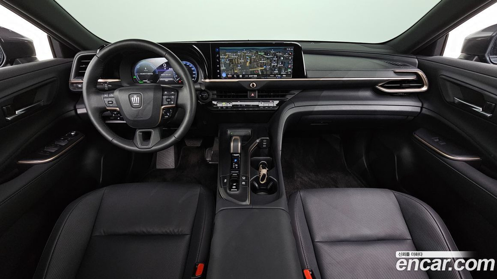 Toyota Crown Crossover 2.5 4WD Hybrid (08.2023)