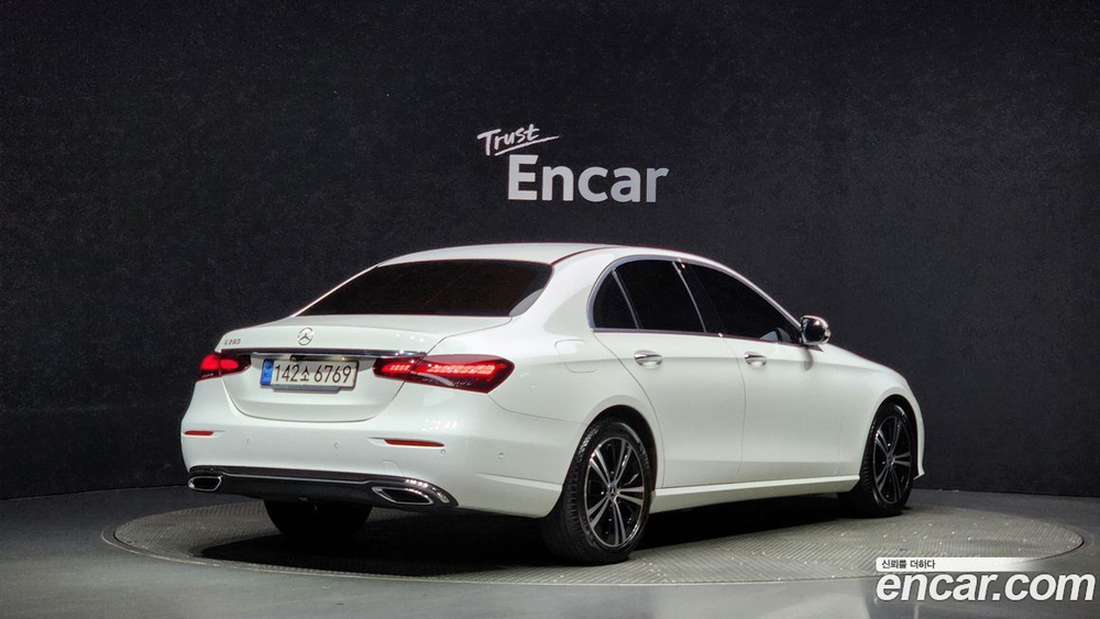 Mercedes-Benz E-Class W213 E250 Avangarde (01.2022)