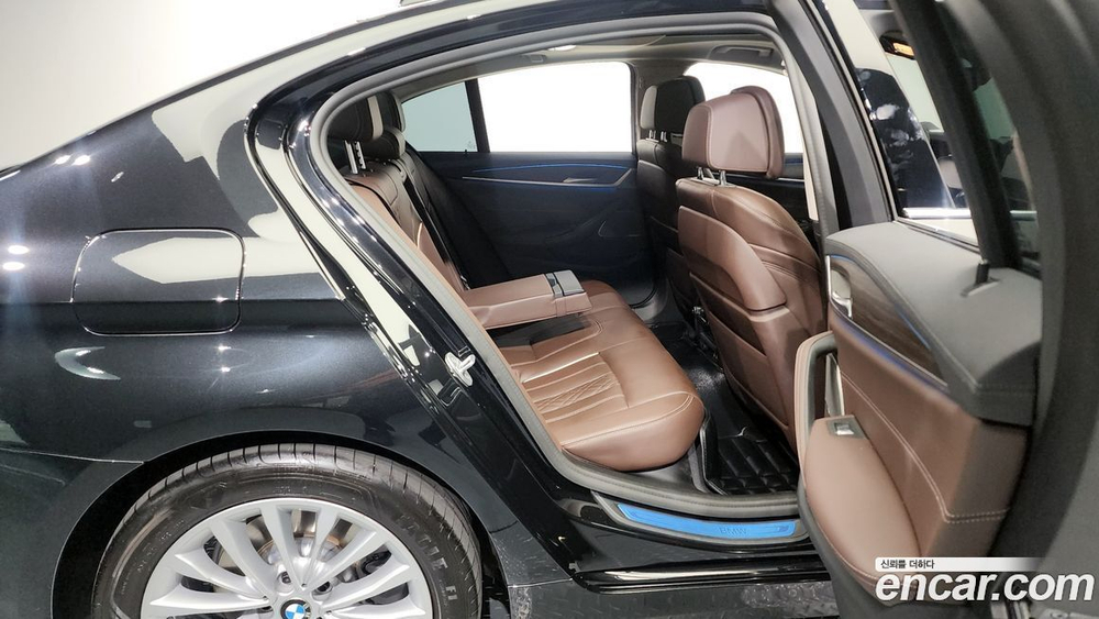 BMW 5 Series (G30) 530e Luxury (11.2020)