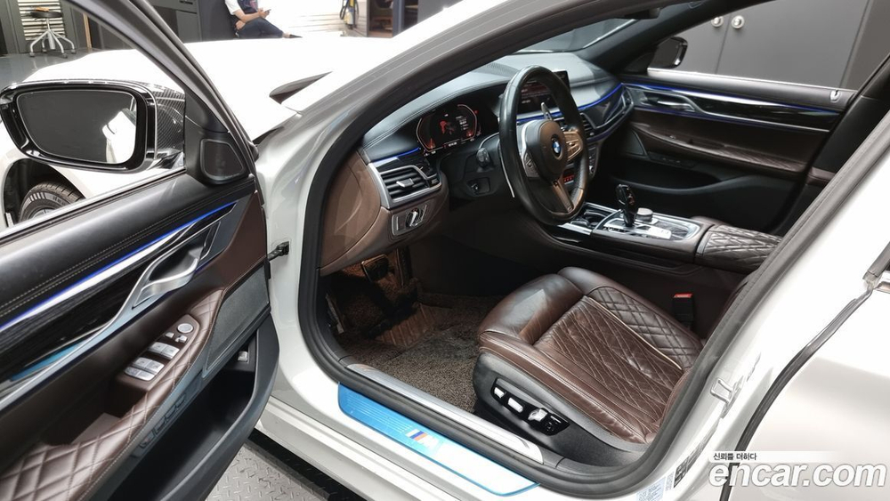 BMW 7 Series (G11) 730d xDrive M Sports (12.2019)
