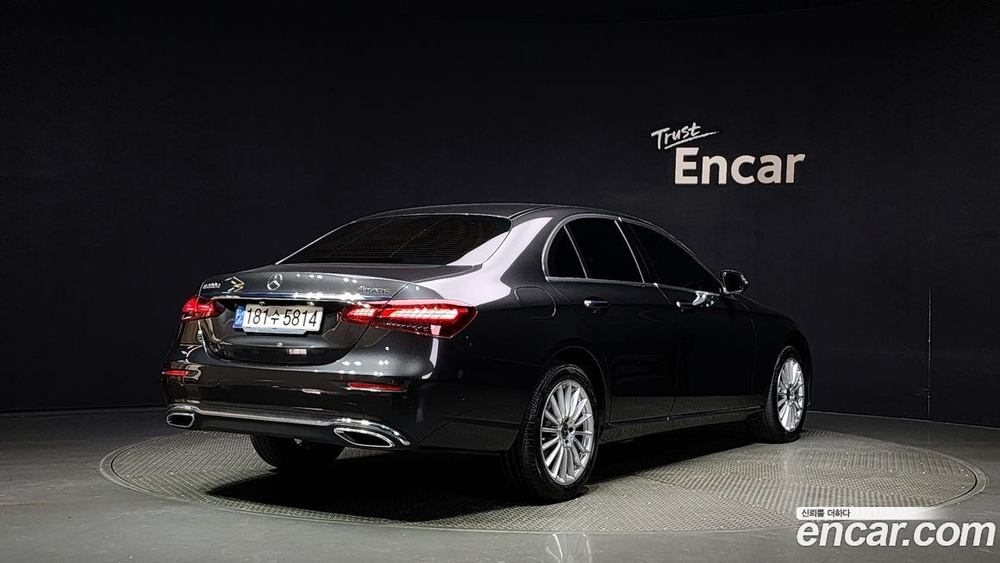 Mercedes-Benz E-Class W213 E220d 4MATIC Exclusive (01.2021)