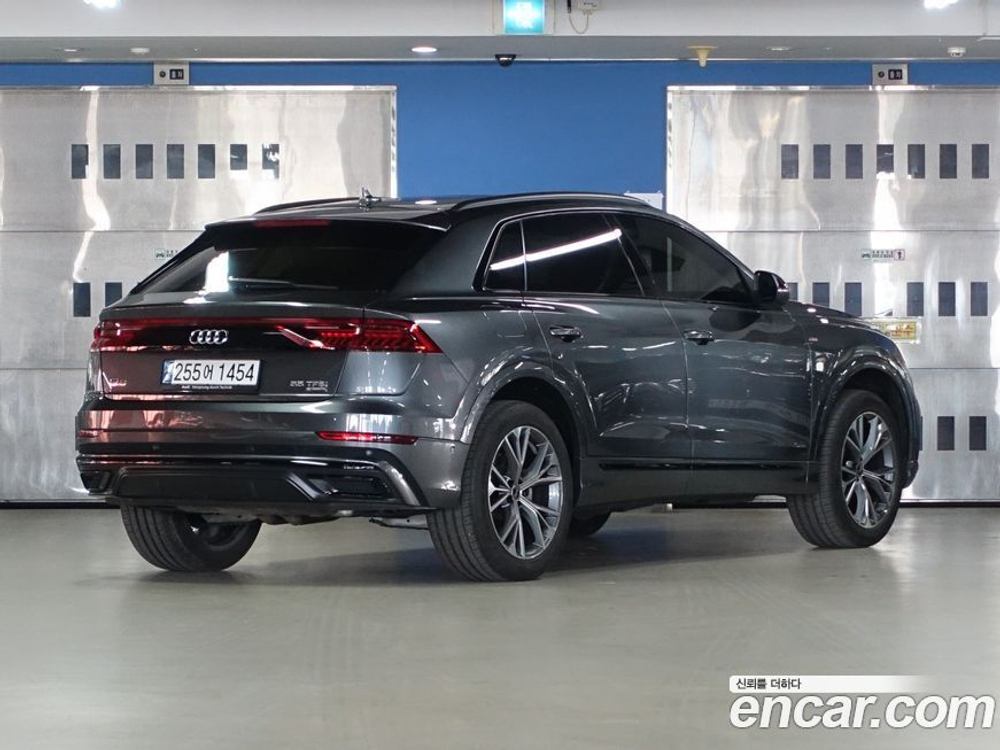 Audi Q8 55 TFSI Quattro Premium (06.2022)