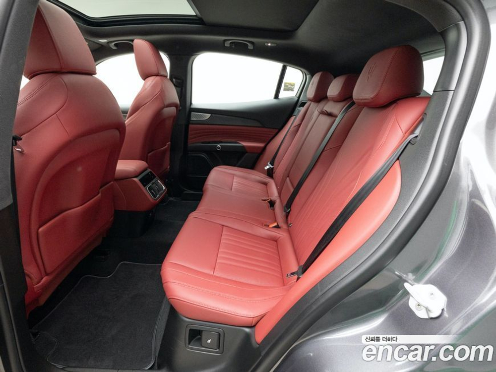 Maserati Grecale 2.0 AWD 모데나 (04.2023)