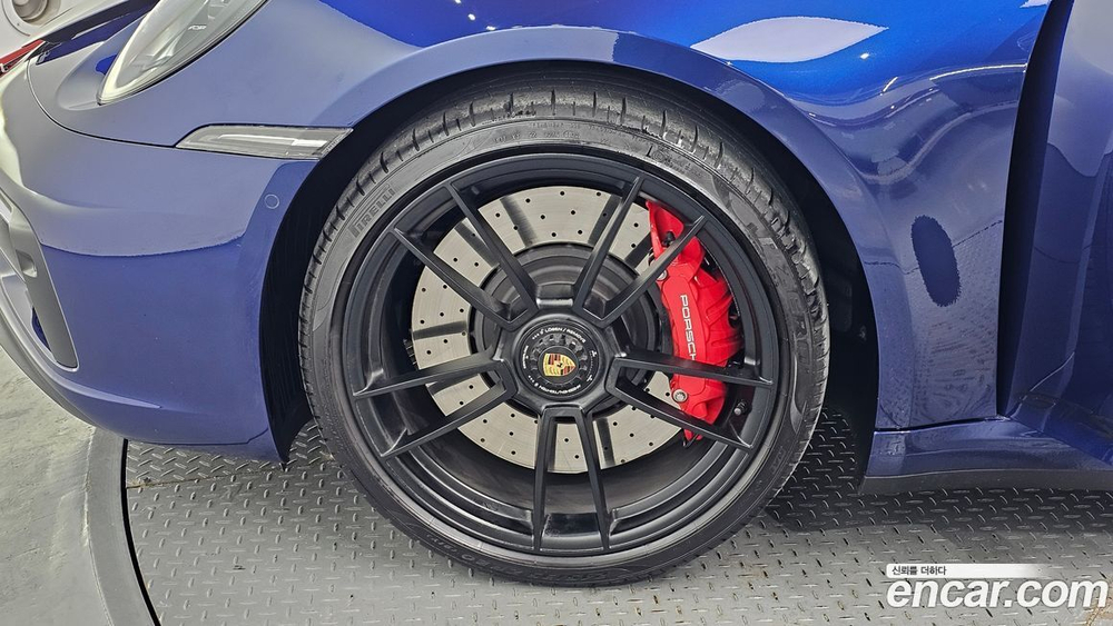 Porsche 911 (992) Carrera GTS (12.2022)