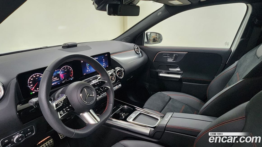 Mercedes-Benz GLA-Class H247 GLA250 4MATIC (02.2024)