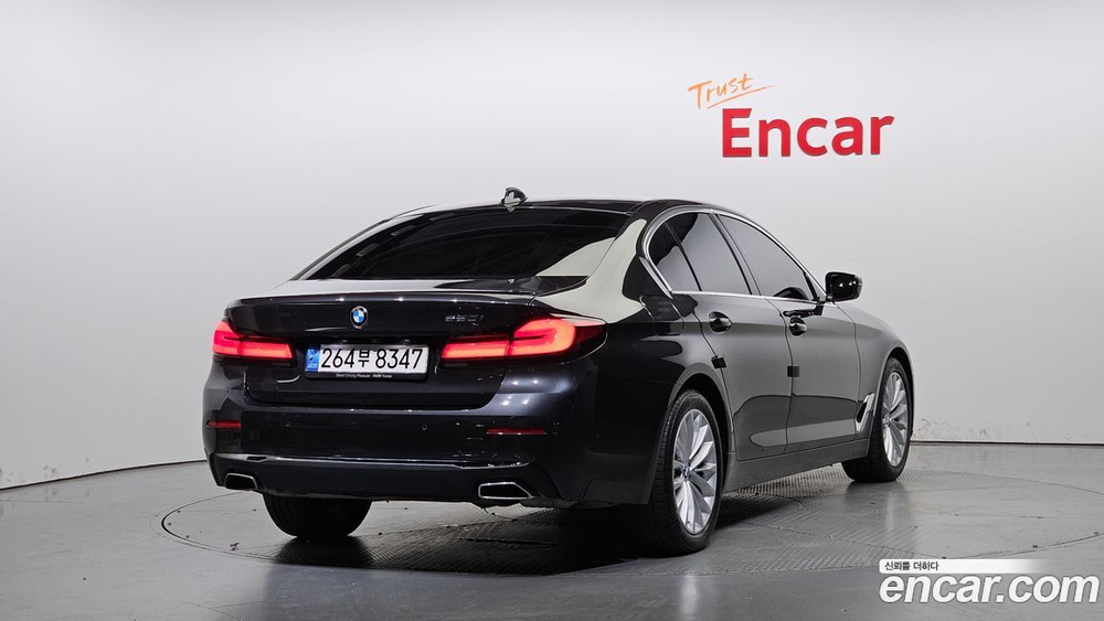 BMW 5 Series (G30) 520i Luxury (04.2022)