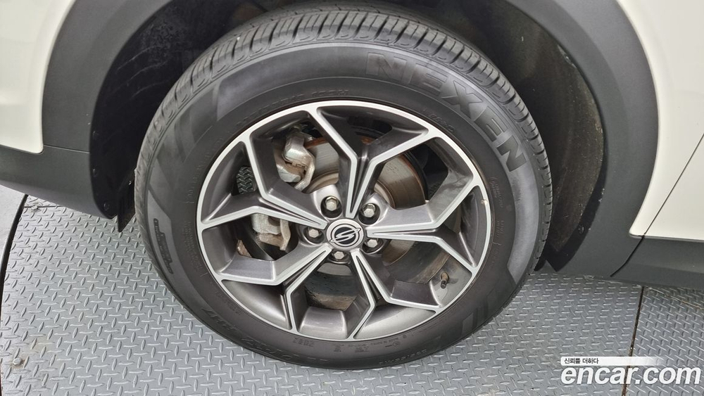 KG Mobility (Ssangyong) Beautiful Korando Бензин 1.5 2WD C5 (11.2020)