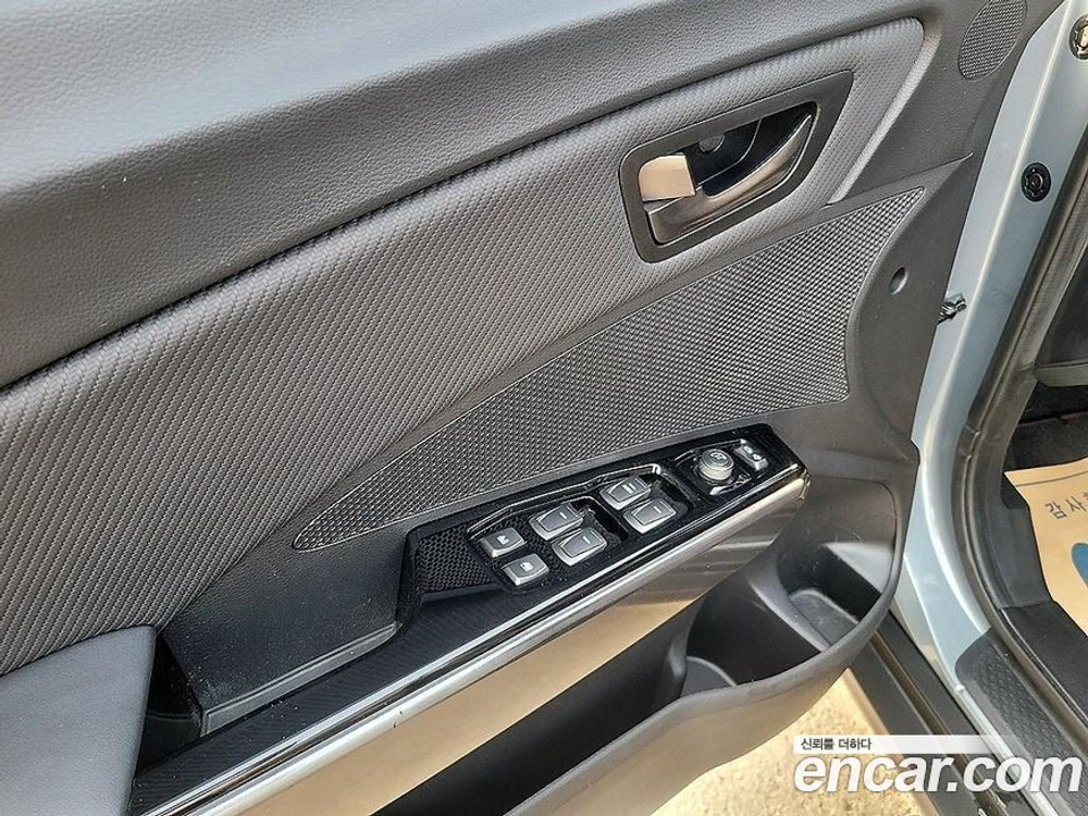 KG Mobility (Ssangyong) Very New Tivoli Дизель 1.6 4WD (08.2020)