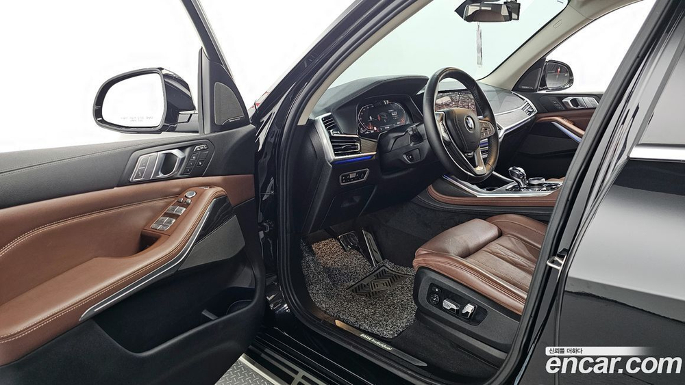 BMW X7 (G07) xDrive 30d Design Pure Excellence 7-и местный (10.2020)