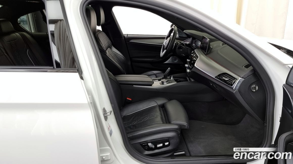 BMW 5 Series (G30) M550d xDrive (12.2019)