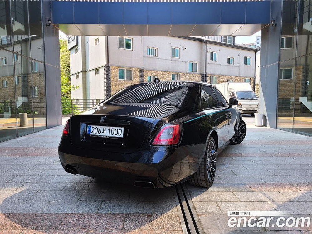 Rolls-Royce Ghost 2 Generation 6.7 V12 Черный Badge (07.2022)