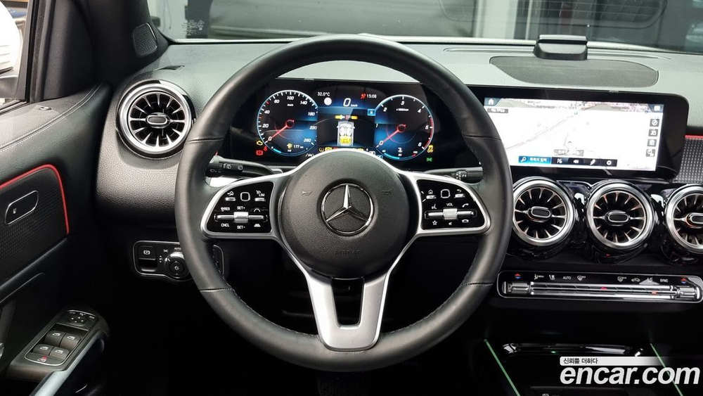 Mercedes-Benz GLB-Class X247 GLB200 d (11.2022)