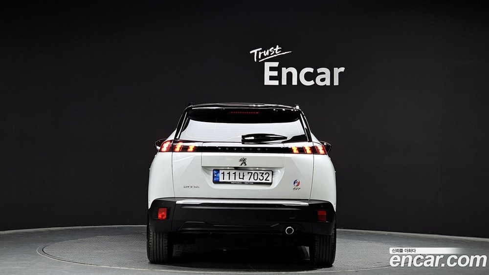 Peugeot 2008 2 Generation 1.5 BlueHDi GT (08.2022)