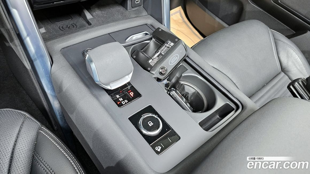 Land Rover Discovery 5 D250 SE (01.2022)