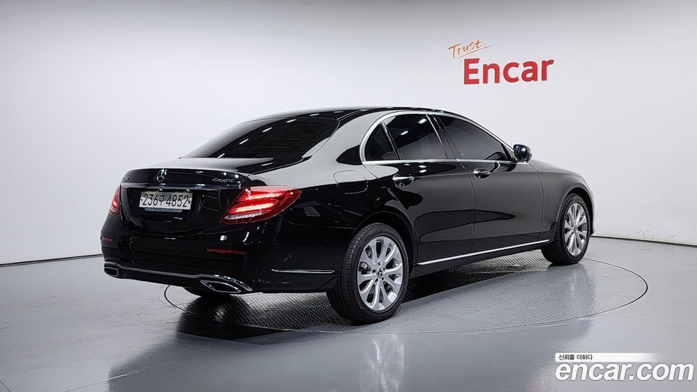 Mercedes-Benz E-Class W213 E300 4MATIC Exclusive (05.2020)