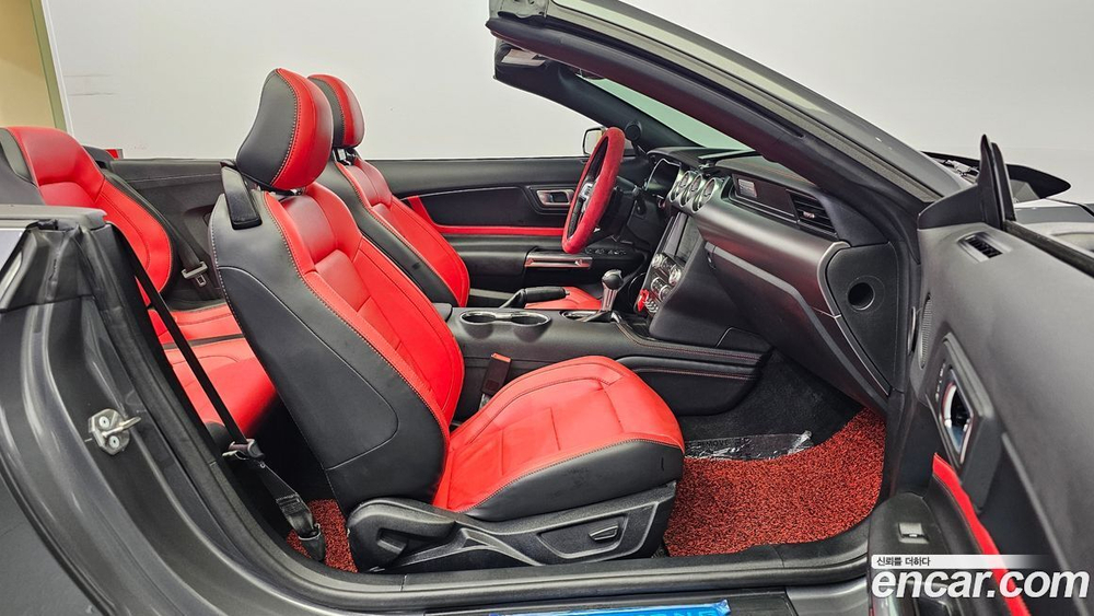 Ford Mustang Convertible (07.2022)