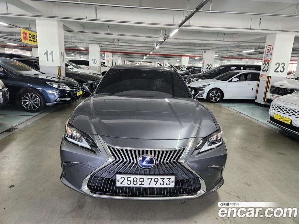 Lexus ES300h 7 Generation Luxury Plus (03.2020)