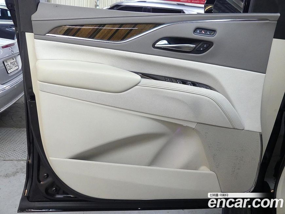 Cadillac Escalade 5 Generation 6.2 ESV (10.2022)