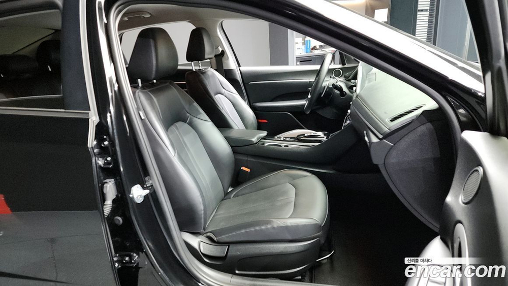 Hyundai Sonata (DN8) 2.0 (03.2020)